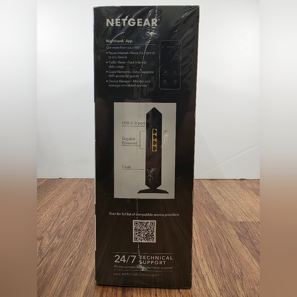 NETGEAR Nighthawk Black WiFi Cable Modem Router - Picture 4 of 6